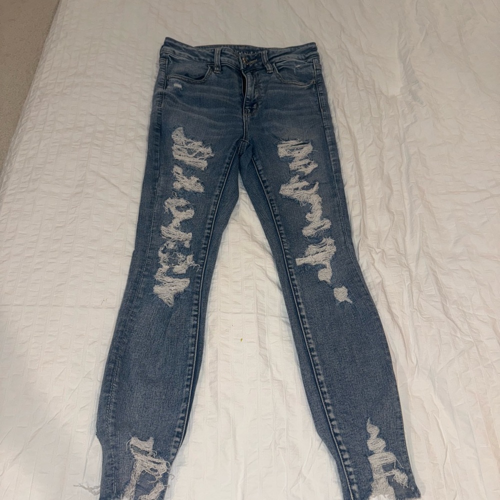 American Eagle Outfitters Light Blue Distressed Skinny Jeans